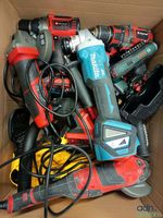 Carton de 19 kilos d' outils MAKITA/BOSCH / DEWALT / EINHELL…