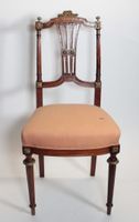 Paire de chaises en bois sculpté à dossier en chapeau de gen… (photo 6)