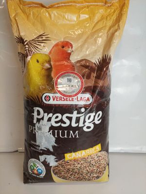 un sac de nourriture pour oiseaux « Prestige Premium » posé sur le comptoir