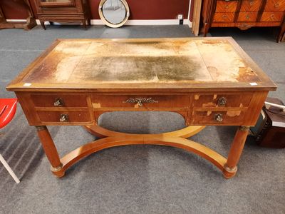 Bureau plat de style Empire en bois de placage (accdts et mq…