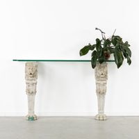 Une console murale ou table de console, ornée de lions, en m… (photo 2)