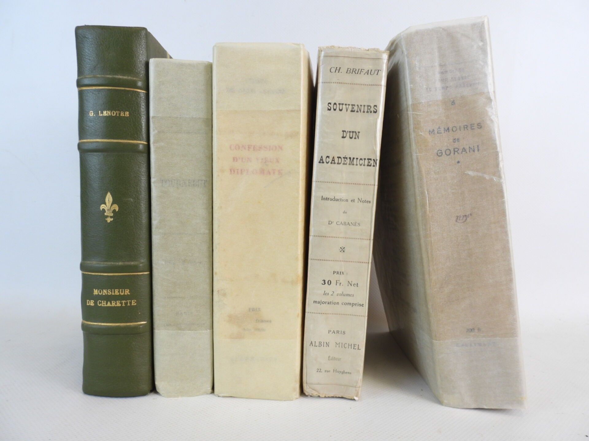 Objets d'art & Curiosités