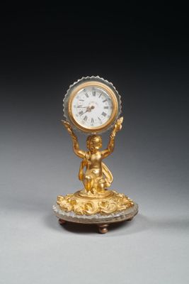 Pendulette de table En verre moulé pointe diamant et bronze …