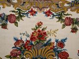 a picture of a very nice looking rug with flowers on it