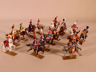 de nombreuses figurines représentant des soldats à cheval
