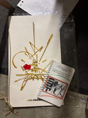 un bout de papier sur lequel est dessiné un cœur