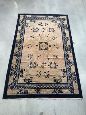 Tapis Chinois (chaine et trame en coton, velours en laine), …