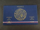 carte bancaire française sur laquelle figure le visage d'une femme