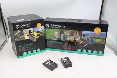 deux boîtes de Garmin, Garmin, Garmin, Garmin, Garmin, Garmin, Garmin, Garmin, Garmin, Garmin