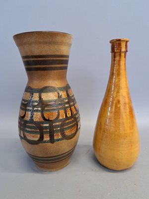 Vase en céramique à panse étirée et motif géométrique, intér…