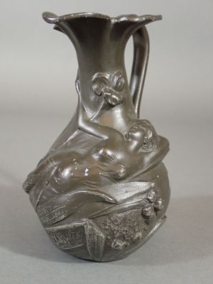 Jean GARNIER (1853-1910), Pichet en étain de style Art nouve… - Photo 1