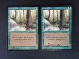 quelques cartes posées sur une table