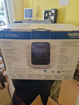 a box with a picture of a cell phone inside of it