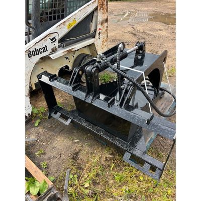 une photo d'un accessoire pour chargeuse compacte de type Bobcat