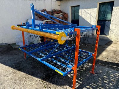 1 herse étrille de marque TREFFLER type TS 220 sur support -…