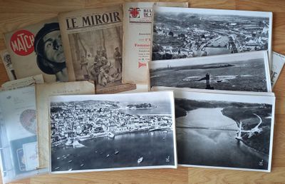 plusieurs photos en noir et blanc d'une pile de vieux magazines