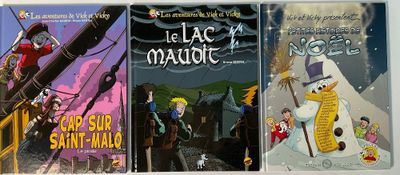 Quatre livres pour enfants sont alignés sur une table