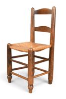 FAUTEUILS (paire de) et suite de cinq CHAISES paillées assor… (photo 6)