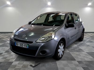 RENAULT - CLIO III 1.2 16V 75 ECO2 AUTHENTIQUE - ES - Mise e…