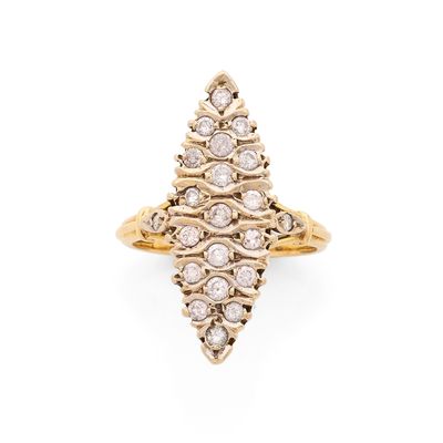 une bague en or et diamants