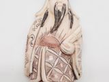 figurine chinoise en ivoire sculpté représentant un vieil homme barbu