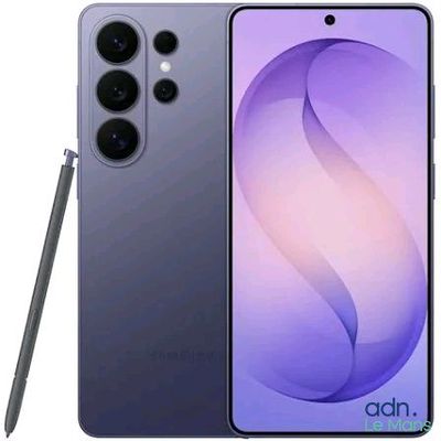 le nouveau Samsung Galaxy Note 10 Lite, avec un stylet à côté