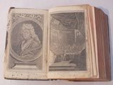 un vieux livre avec l'image d'un homme et d'une femme
