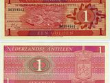 un gros plan de deux billets de banque différents sur lesquels figure l'image d'un bateau
