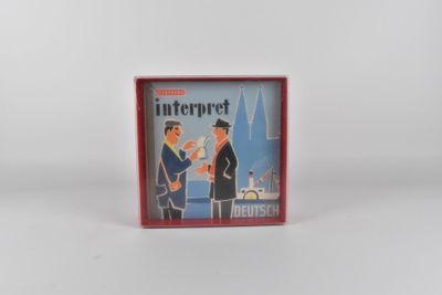 la photo d'une photo représentant un homme et une femme en couverture d'un magazine