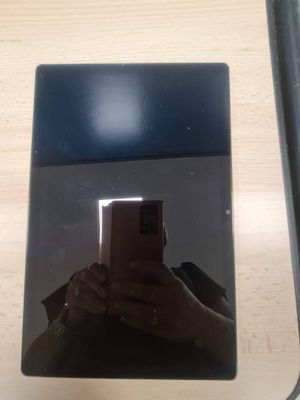 une personne se prenant en photo dans un miroir