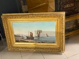 une photo d'un bateau dans l'eau