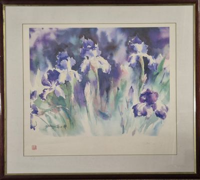 aquarelle encadrée représentant des iris violets et blancs, dans un cadre en bois