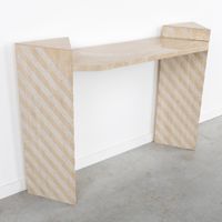 Une console murale ou table de console, à motifs géométrique… (photo 4)