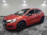 une Honda CR-V rouge de 2019 garée sur un sol à damier