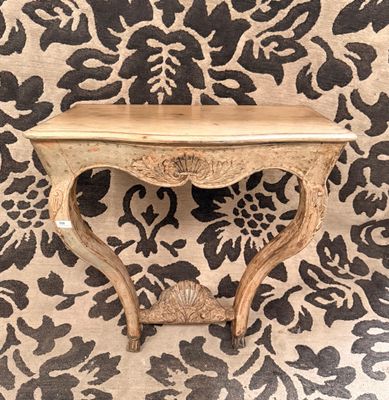 Console en bois cérusé. Style Louis XV