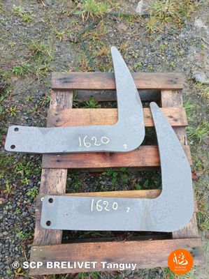 DEUX PROTECTIONS DE CAPOT VALTRA - Photo 1