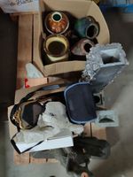 Palette comprenant céramiques, sculpture, appareils photo, p…