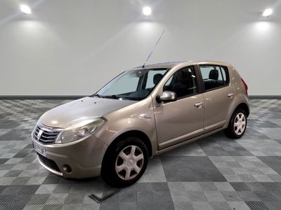 DACIA - SANDERO 1.4 MPI 75 LAURÉATE - ES - Mise en service: …