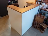 (Lots 181 à 197 : Mobilier et produits esthétiques) de1 banq… (photo 5)
