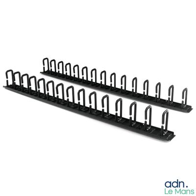 Lot de 2 systèmes de gestion des câbles StarTech.