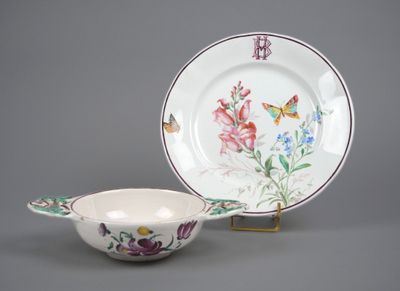 FÉNAL Frères à PEXONNE Assiette en faïence à décor polychrom…