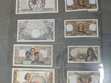 une photo présentant une collection de billets de banque variés