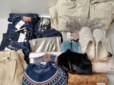 Lot de 19 vêtements/accessoires de diverses tailles et marqu… - Photo 1