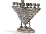 menorah plaquée argent à cinq branches avec son socle