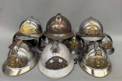 FRANCE. Lot de 10 casques de pompier modèle 1926.