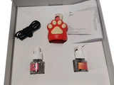 une boîte sur laquelle figure une empreinte de patte de chien à l'intérieur