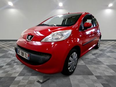 107 1.0E 12V 68CH TRENDY - ES - Mise en service: 04/08/2005 - Verrin d