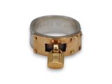 une image représentant une bague munie d'un cadenas