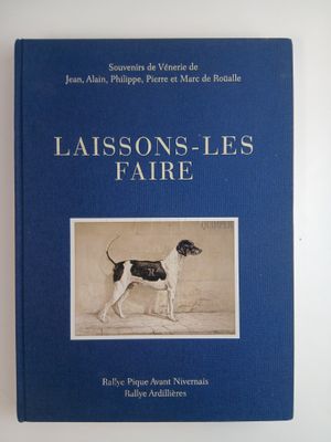 la couverture d'un livre sur laquelle figure l'image d'un chien