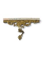 Console d'applique en métal doré dans le goût de la rocaille…
